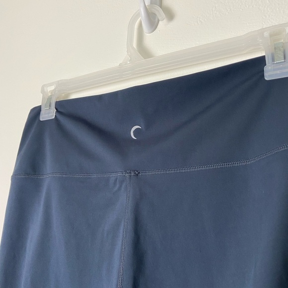 ZYIA ACTIVE • Women’s Storm Parallel Luxe Hi Rise 7/8 Legging Grey/Neon Yellow - Picture 6 of 9